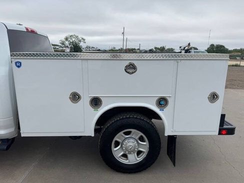 Used 2023 RAM 2500 Tradesman AWD/4WD image 4
