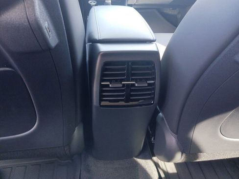 Used 2024 Kia Niro EX image 22