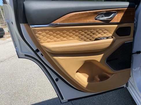 Certified 2024 Jeep Grand Cherokee Summit image 18