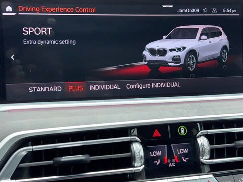 Used 2022 BMW X5 sDrive40i w/ Premium Package image 28