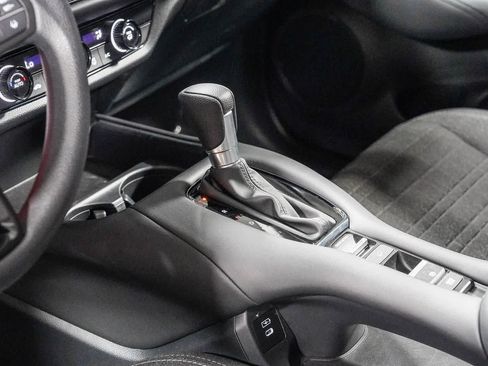 Used 2025 Honda HR-V LX image 23