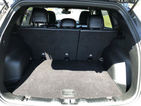 Certified 2024 Jeep Compass Latitude image 19