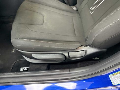 Used 2025 Hyundai Elantra Sport FWD image 14