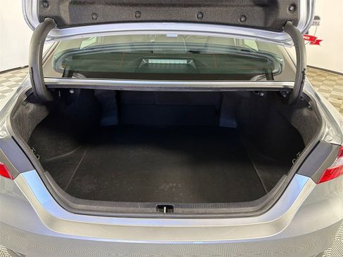 Used 2023 Toyota Camry LE image 18