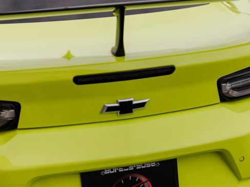 Used 2019 Chevrolet Camaro ZL1 image 10