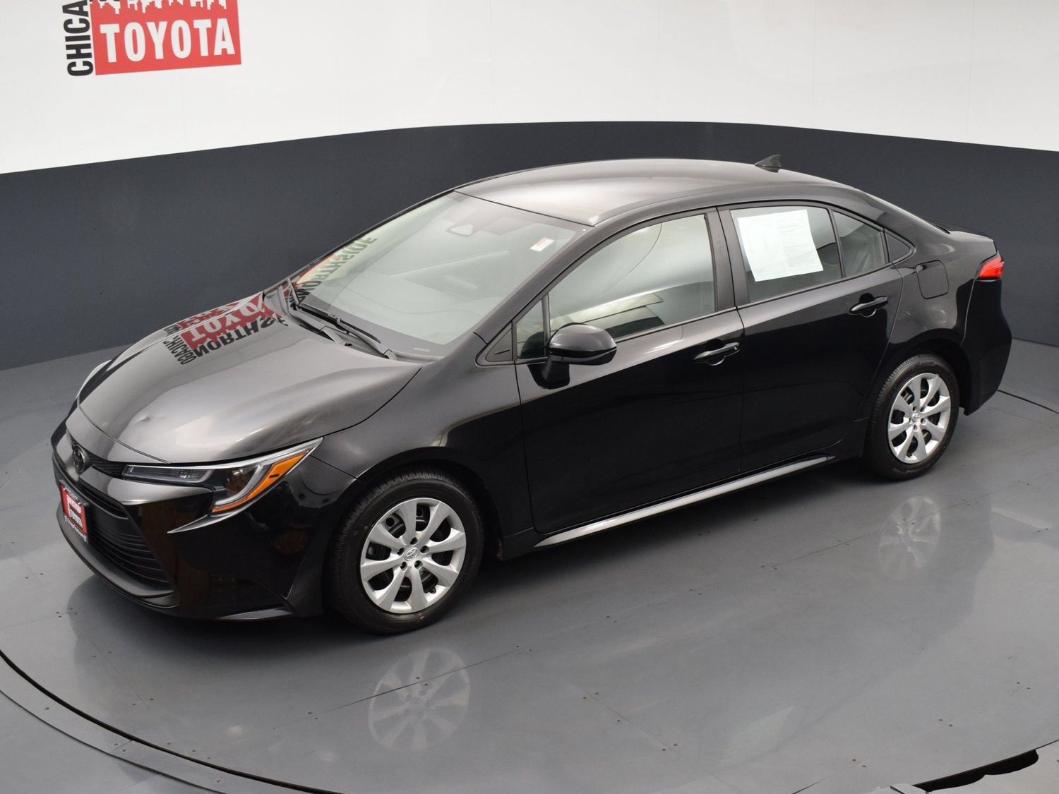 Used 2025 Toyota Corolla LE FWD image 23