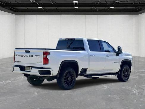 Used 2022 Chevrolet Silverado 2500 High Country w/ LPO, Dark Essentials Package AWD/4WD image 5