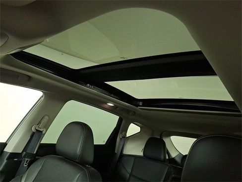 Used 2024 Nissan Murano Platinum w/ Cargo Package image 17