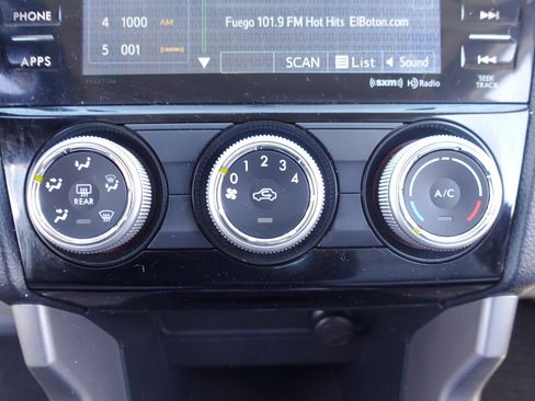 Used 2016 Subaru Forester 2.5i Premium w/ All-Weather Package image 19