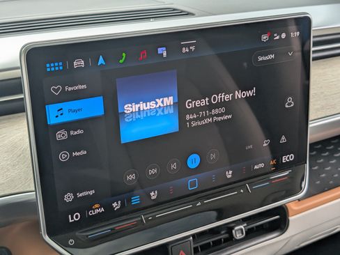 Used 2025 Volkswagen ID. Buzz Pro S Plus RWD image 32