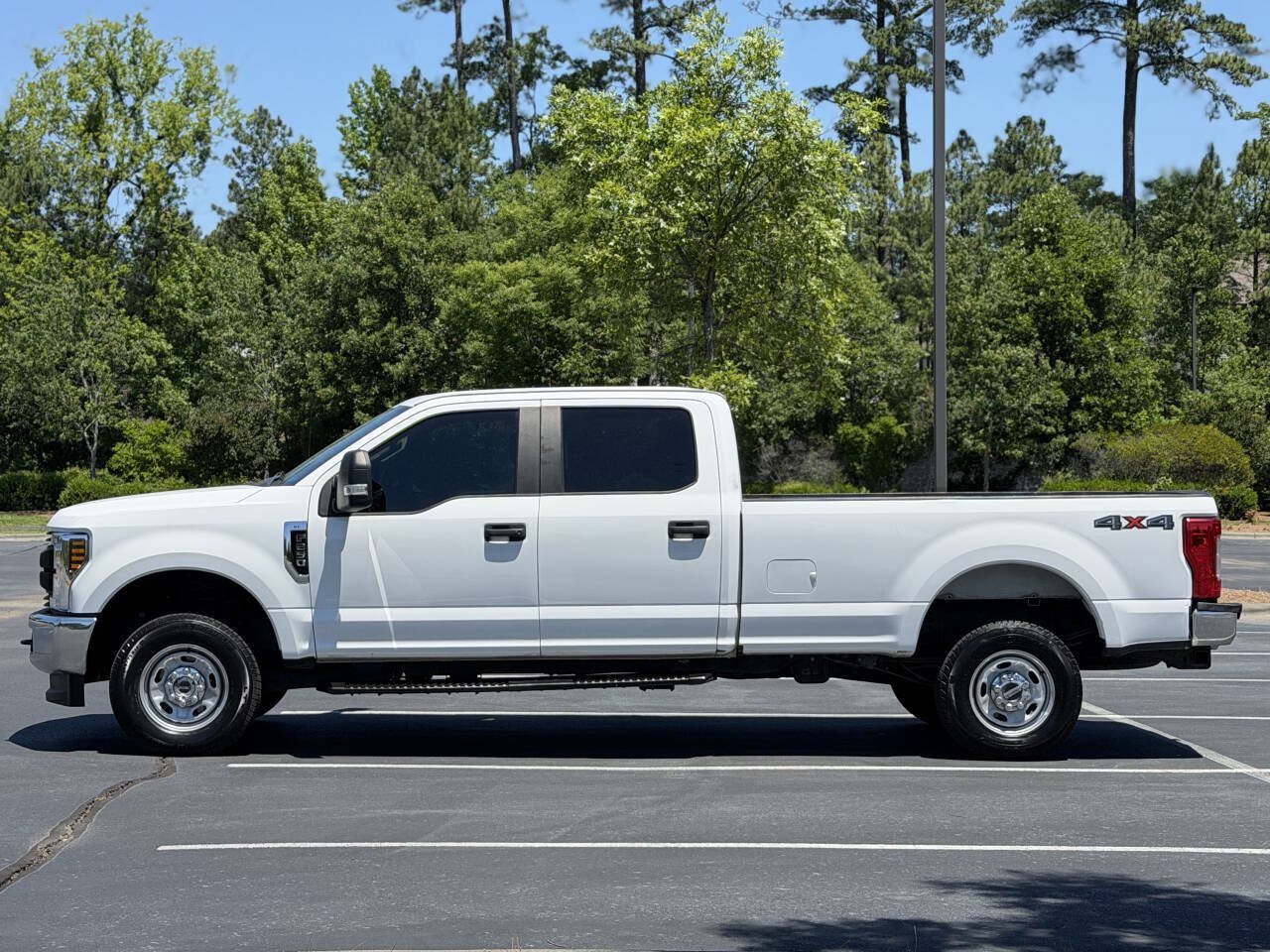 Used 2019 Ford F250 XL w/ Power Equipment Group AWD/4WD image 4