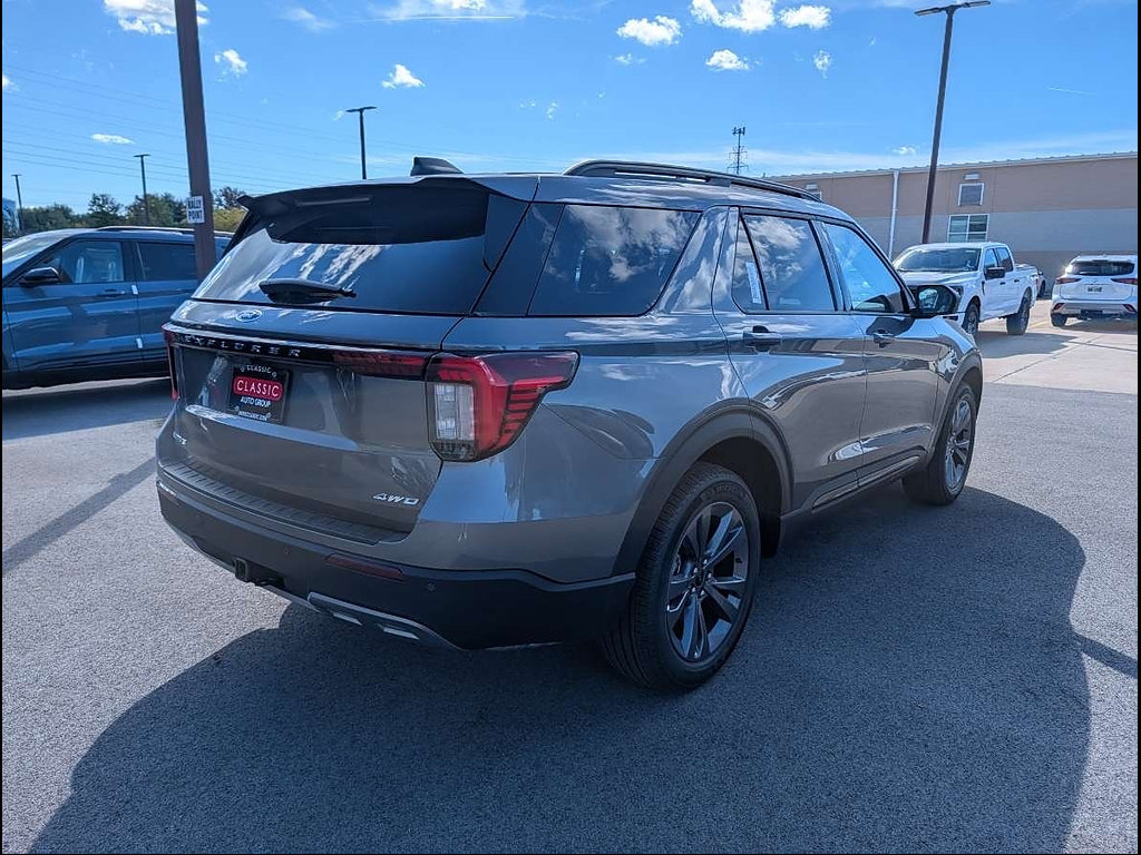 New 2026 Ford Explorer Active w/ Active Comfort Package AWD/4WD image 3