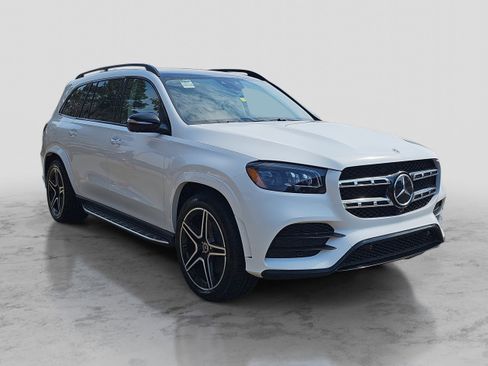 Certified 2023 Mercedes-Benz GLS 450 4MATIC image 4