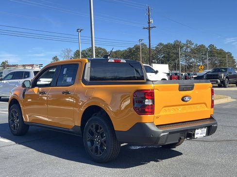 New 2026 Ford Maverick XLT w/ Black Appearance Package image 21