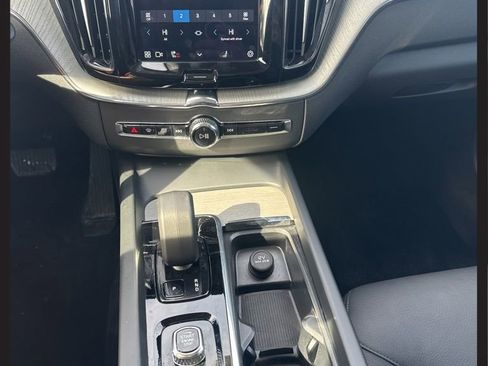 Used 2025 Volvo XC60 B5 Plus w/ Climate Package image 32