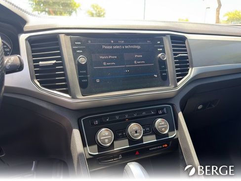 Used 2021 Volkswagen Atlas Cross Sport SE w/ Panoramic Sunroof Package FWD image 20