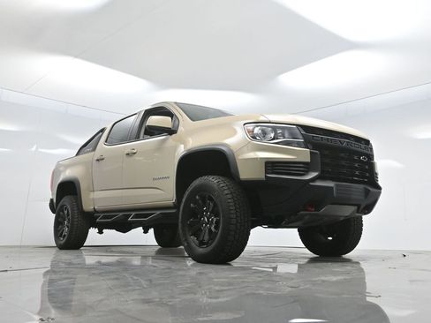 Used 2022 Chevrolet Colorado ZR2 w/ ZR2 Dusk Special Edition image 64