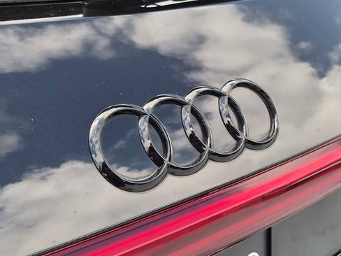 Used 2023 Audi e-tron Premium w/ Convenience Plus Package image 10