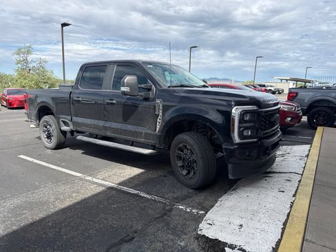 Used 2024 Ford F250 XL w/ STX Appearance Package AWD/4WD image 3