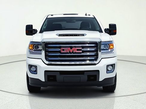 Used 2018 GMC Sierra 3500 SLT AWD/4WD image 3
