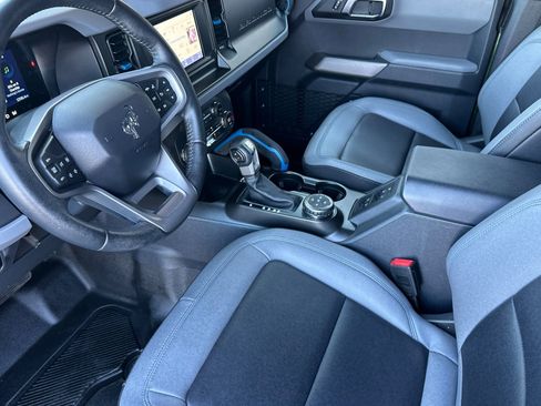 Used 2023 Ford Bronco Black Diamond w/ Sasquatch Package image 10