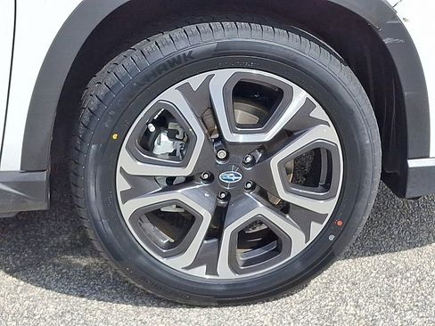 Used 2023 Subaru Ascent Limited w/ Technology Package image 8