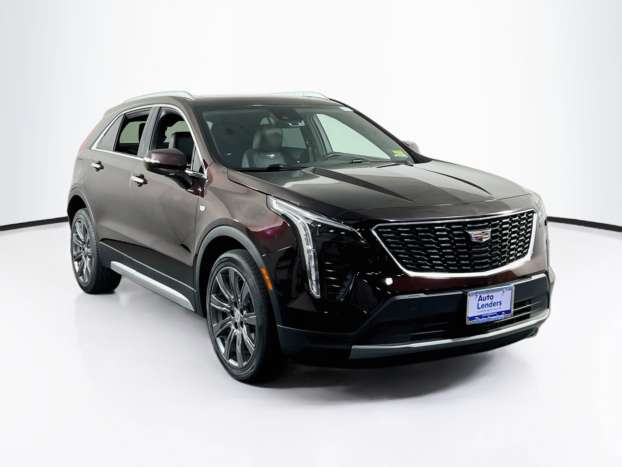 Used 2021 Cadillac XT4 Premium Luxury w/ Cold Weather Package AWD/4WD image 3