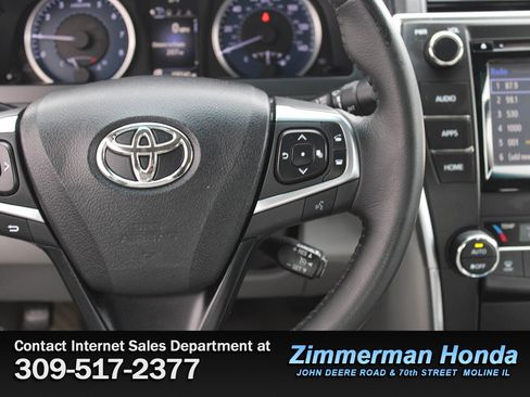 Used 2016 Toyota Camry XLE w/ Moonroof Package FWD image 12