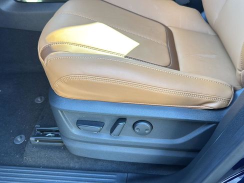 New 2026 Nissan Armada SL w/ Captain's Chari Seat Package image 28