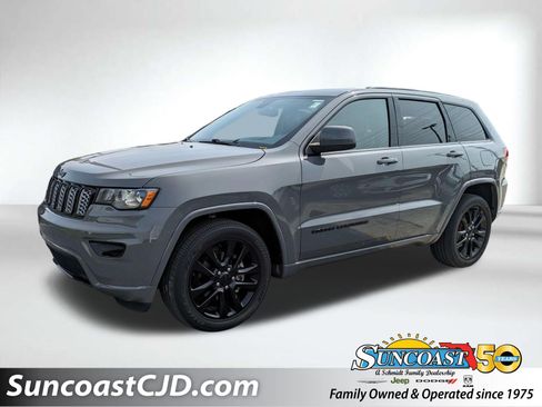 Certified 2019 Jeep Grand Cherokee Altitude RWD image 1