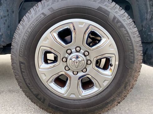 Used 2018 RAM 2500 Big Horn AWD/4WD image 10