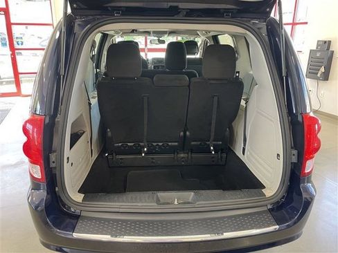 Used 2015 Dodge Grand Caravan American Value Package w/ UConnect Hands-Free Group FWD image 28