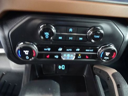 Used 2024 Ford Bronco Outer Banks AWD/4WD image 13