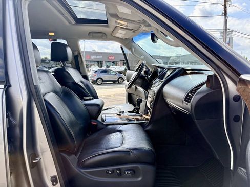 Used 2014 INFINITI QX80 4WD w/ Deluxe Touring Package image 35