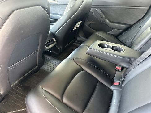 Used 2021 Tesla Model 3 Standard Range Plus image 11