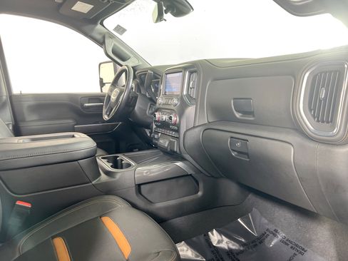Used 2022 GMC Sierra 2500 AT4 w/ AT4 Premium Plus Package image 29