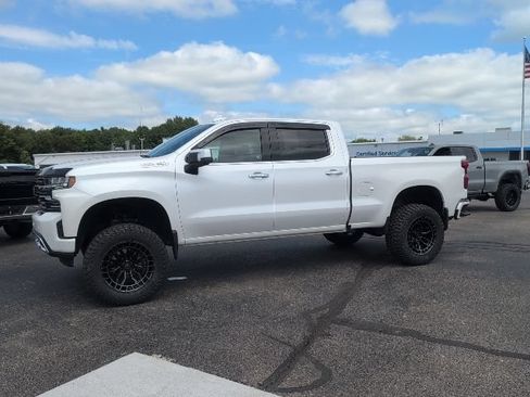 Used 2021 Chevrolet Silverado 1500 High Country w/ Z71 Off-Road Package AWD/4WD image 3