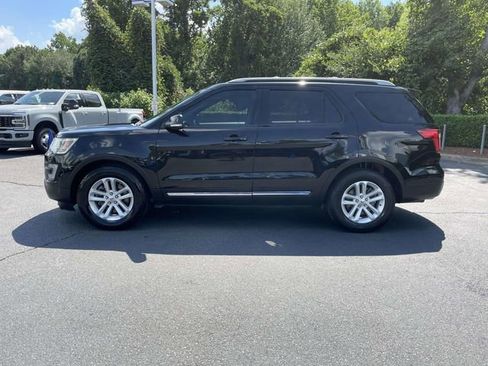 Used 2016 Ford Explorer XLT w/ Equipment Group 202A FWD image 31