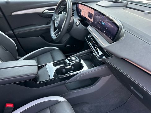 Used 2025 Buick Envision Sport Touring image 20