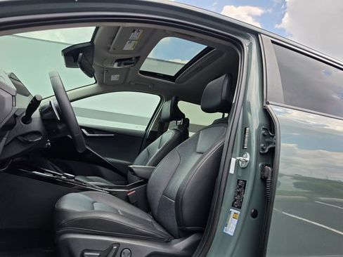Used 2024 Kia Niro Wave w/ Wave Preserve Package FWD image 26