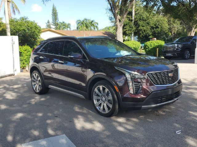 Certified 2020 Cadillac XT4 Premium Luxury w/ Enhanced Visibility Package AWD/4WD image 7