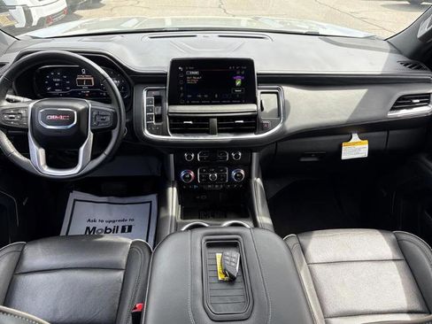 Used 2024 GMC Yukon SLT AWD/4WD image 4