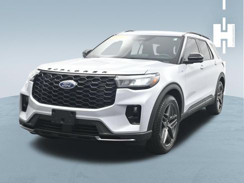 Used 2026 Ford Explorer ST-Line w/ ST-Line Street Pack RWD image 1