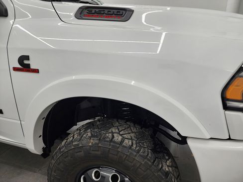 Used 2021 RAM 3500 Laramie w/ Night Edition image 28