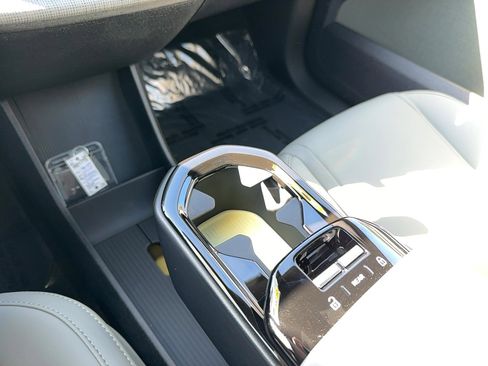 New 2026 Volvo EX30 Cross Country Ultra w/ Protection Package Premier image 20