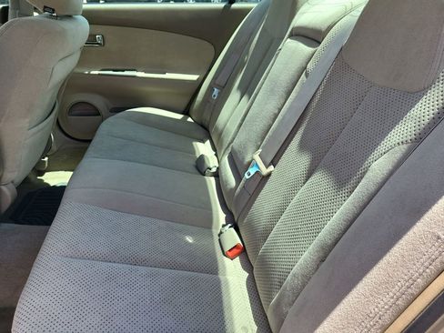 Used 2005 Nissan Altima 2.5 S w/ (S02) Side Airbags Pkg FWD image 12