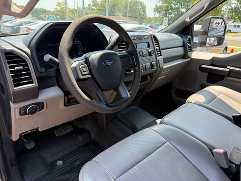 Used 2019 Ford F350 XL RWD image 13