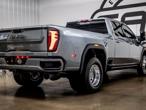 Used 2024 GMC Sierra 3500 Denali Ultimate AWD/4WD image 39