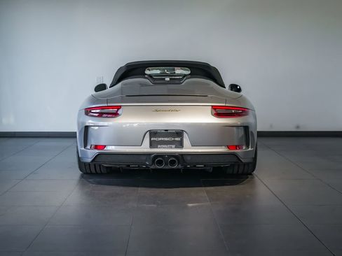 Certified 2019 Porsche 911 Speedster RWD image 6