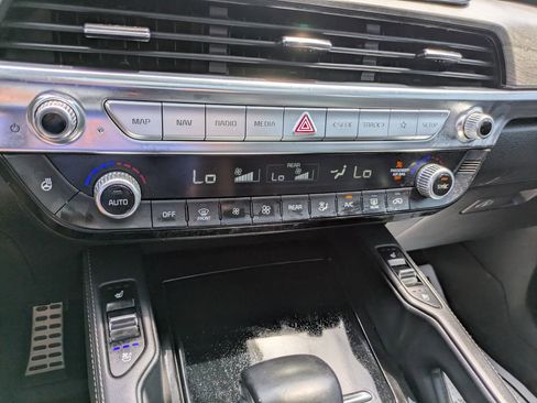 Used 2022 Kia Telluride SX w/ SX Prestige Package image 16